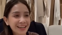 Istri Raffi Ahmad menyebut pertemuan dengan Kendall Jenner adalah momen terbingung di 2025.  Foto: dok Channel YouTube Raffi Ahmad dan Nagita Slavina