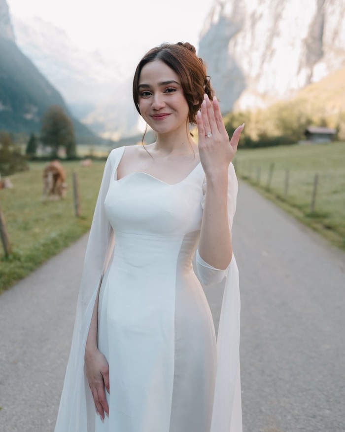 Syifa Hadju dilamar El Rumi