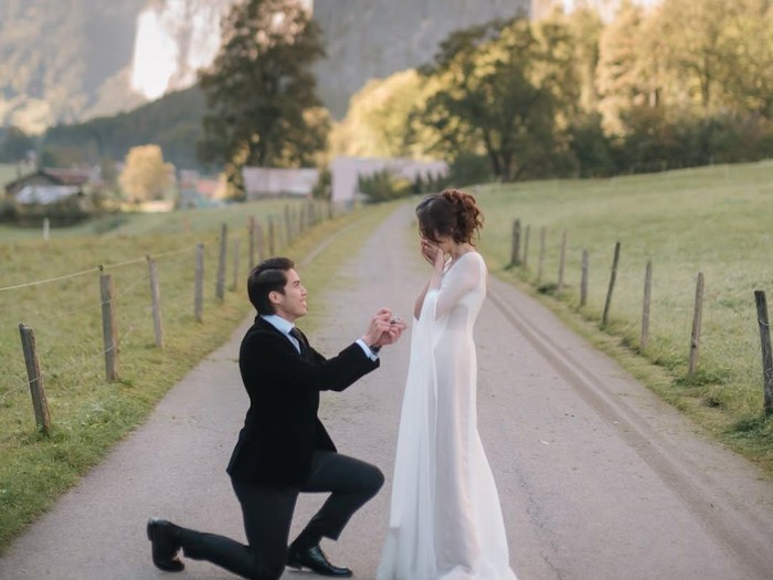 Lokasi El Rumi Melamar Syifa Hadju di Swiss, Desa Indah yang Diapit Lembah