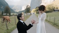 Syifa Hadju dilamar El Rumi di Swiss. (Foto: dok. Instagram @syifahadju)