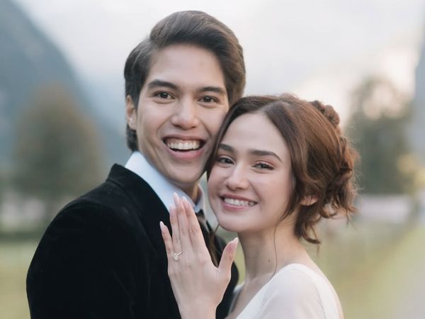 Foto: Syifa Hadju Dilamar El Rumi di Swiss dengan Cincin Berlian Mewah