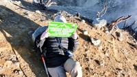 Puncak Sindoro 3153 MDPL Pinggir Kawah