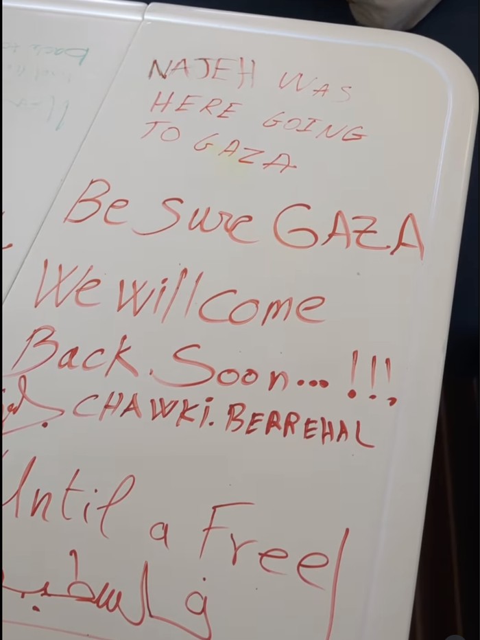 Wanda Hamidah Wanda Hamidah mengunggah momen para relawan yang terdampar di Italia karena gak bisa lanjut berlayar ke Gaza, sebelum akhirnya pulan ke negara masing-masing.