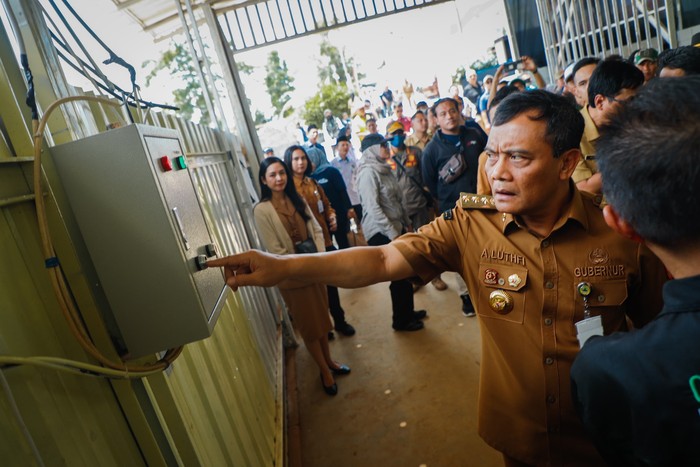 Ahmad Luthfi Resmikan Pengolahan Sampah Terpadu & Terintegrasi di Batang