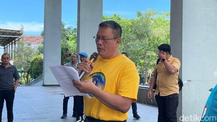 Aksi lanjutan penuntutan pemberian kunci terhadap pemilik Condotel Grand Tan Banjar.