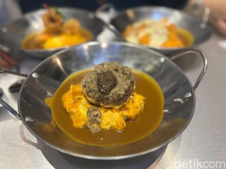 Nyam! Kari Jepang Lezat Topping Katsu dan Hamburg Ada di Blok M