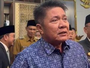 Herman Deru Minta Mobdin yang Ganti Pelat Hitam Setop Pakai BBM Subsidi