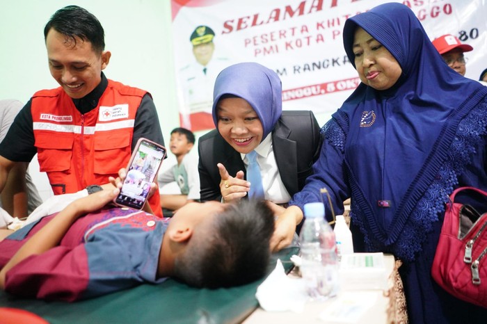 HUT Ke-80, PMI Kota Probolinggo Gelar Khitan Massal-Apresiasi Pendonor
