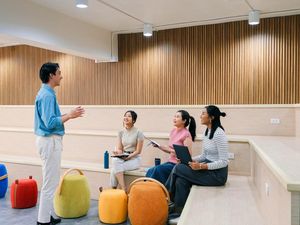 Gen Z Tak Tergiur Naik Jabatan dan Lebih Pilih Work-life Balance? Ini Kata Pengamat