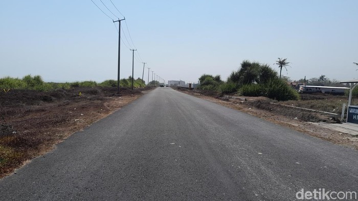 Jalan lintas Pantai Pangandaran masih belum ada PJU.