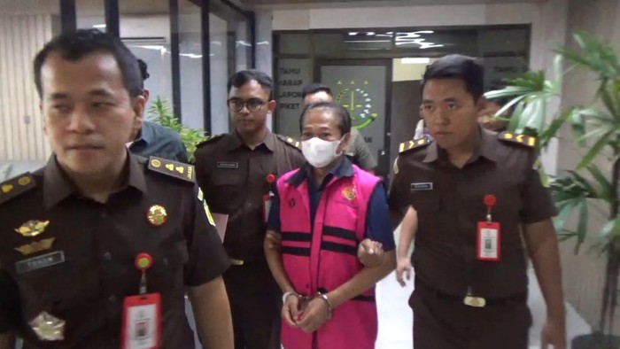Kejari Batam menetapkan satu tersangka kasus dugaan korupsi Pajak Hotel Da Vienna Boutique. (Foto: Dok Kejari Batam)