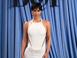 Kim Kardashian Rilis Celana Dalam Berbulu Bak Rambut Kemaluan, Tuai Pro Kontra