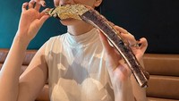 Kimberly sempat menikmati sajian lezat dari restoran bernama SIR LOIN. Kimberly merekomendasikan berbagai hidangan, salah satunya wagyu A5. Foto: Instagram/@kimbrlyryder
