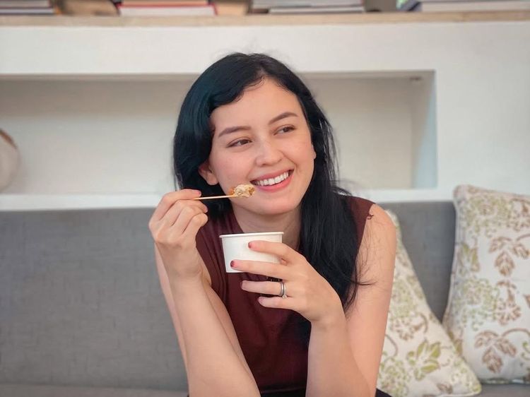 Kimberly Ryder Hobi Kulineran, Ini Momennya Nikmati Es Krim hingga Burger