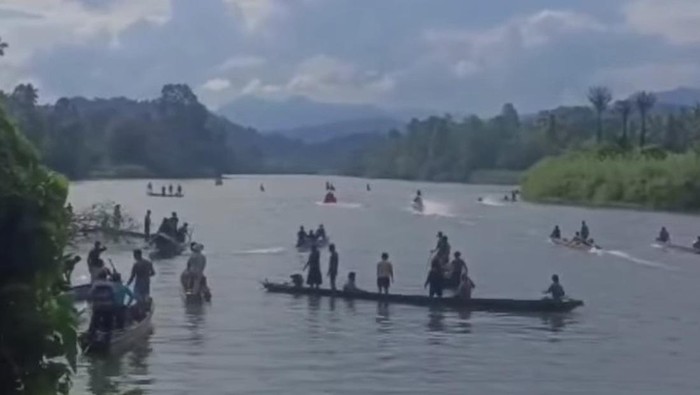 Seorang wanita bernama Maulu (50) di Kabupaten Konawe Utara, Sulawesi Tenggara (Sultra) hilang usai diterkam buaya saat membersihkan diri di sungai.