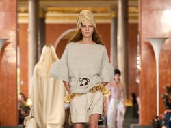 Foto: Koleksi Louis Vuitton Spring 2026, Ekspresi Intim Kebebasan Pribadi