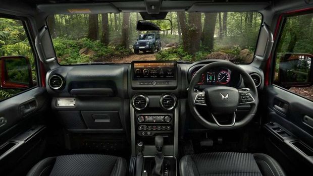 Mahindra Thar 3 Pintu 2025.