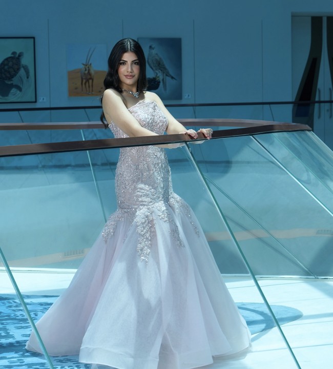 “UEA telah memberi saya kepercayaan diri untuk bermimpi besar. Saya ingin menjadi suara bagi perempuan yang ambisius, penuh rasa ingin tahu, dan memiliki tekad kuat. Miss Universe UAE bukan sekadar tentang kecantikan, melainkan tentang dampak yang kita ciptakan,” tambah Mariam,” tambahnya. Pencinta Budaya dan Alam Emirat Foto: dok. Instagram @mimim7md1