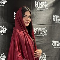Mariam saat ini menempuh pendidikan di bidang fashion, dunia yang menurutnya bukan sekadar tentang gaya, tetapi juga cara mengekspresikan identitas dan budaya. Ia dikenal dengan visi modern yang berpadu dengan nilai-nilai tradisional Uni Emirat Arab, menjadikannya simbol perempuan muda UEA yang progresif namun tetap berakar pada budaya. Foto: dok. Instagram @mimim7md1