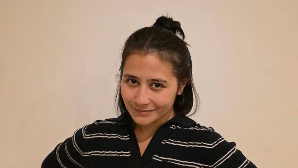 Pujian Setinggi Langit dari Omara untuk Gaya Prilly Latuconsina Berambut Pendek
