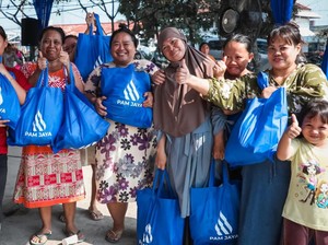 PAM JAYA Gelar Bazar Gratis di Pademangan, Hadirkan 2.000 Paket Sembako