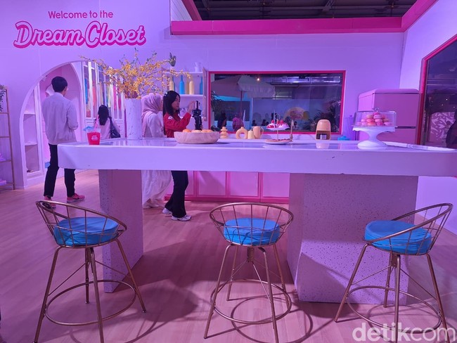 Mulai dari memasak, siaran TV, bermain musik, hingga mandi bola bisa dicoba di sini. Foto: Hestianingsih/Wolipop