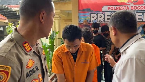 Pelaku pembacokan Polisi di Bogor. (Sholihin/detikcom)