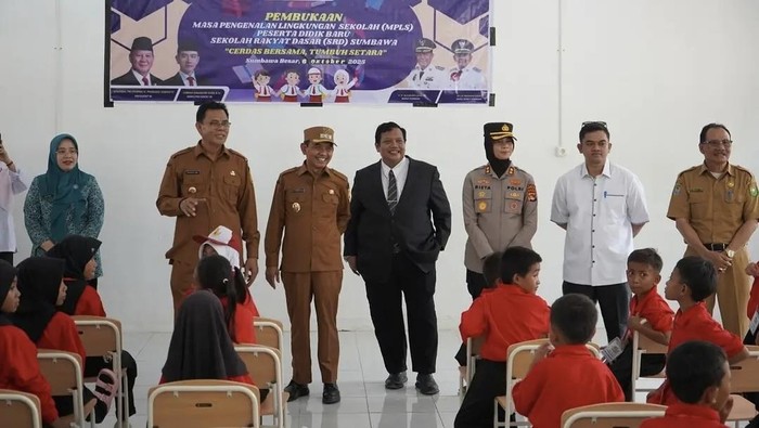 Peluncuran Sekolah Rakyat Dasar (SRD) di Kabupaten Sumbawa, NTB, Senin (6/10/2025). (Foto: Dok. Prokopim Sumbawa)