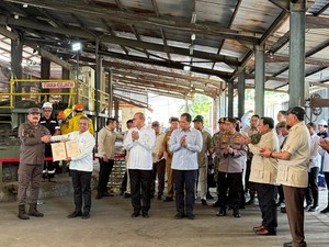 Disaksikan Prabowo, Jaksa Agung Serahkan 6 Smelter Rampasan Korupsi ke Wamenkeu