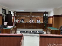 Korban Penyiraman Air Keras Histeris di Persidangan