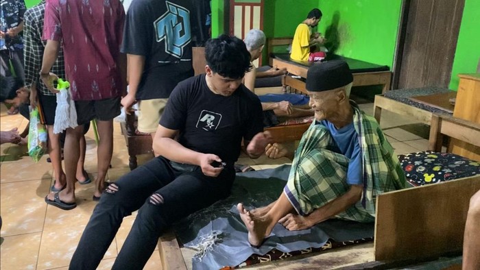 Perusuh dikenai sanksi diversi dengan merawat lansia