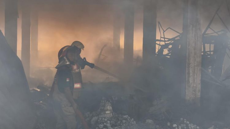 Potret Kebakaran Dahsyat Ludeskan Ratusan Kios Pasar Wonogiri