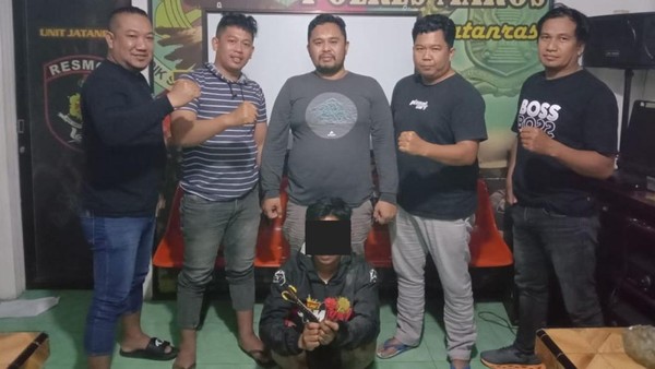 Pemuda di Maros Bawa Busur Saat Nongkrong Ditangkap, Ngaku Buat Jaga Diri