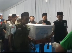 2 Santri Korban Ponpes Al Khoziny Ambruk Asal Bangkalan Dimakamkan