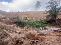 Legislator Makassar RTQ Diduga Tak Bayar Jasa Alat Berat Saat Bangun Vila