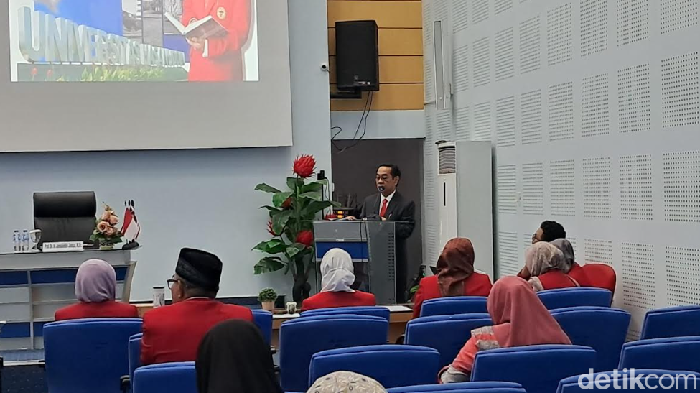 Prof Jamaluddin Jompa memaparkan capaian signifikan dalam tahapan Pilrek Unhas.