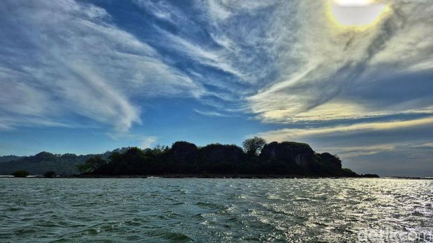 Pulau Mandra