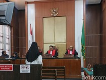 Eks Kepala Biro Barang dan Jasa Sulsel Sari Pudjiastuti Divonis 1,5 Tahun Bui