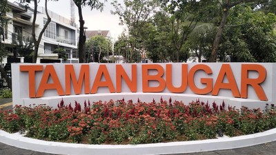 Foto Taman Bugar di Jakbar, Benar-benar Bikin Pengunjung Segar