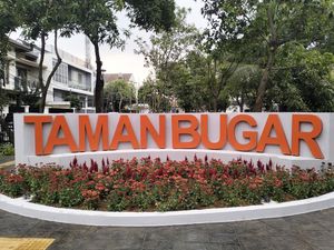 Foto Taman Bugar di Jakbar, Benar-benar Bikin Pengunjung Segar