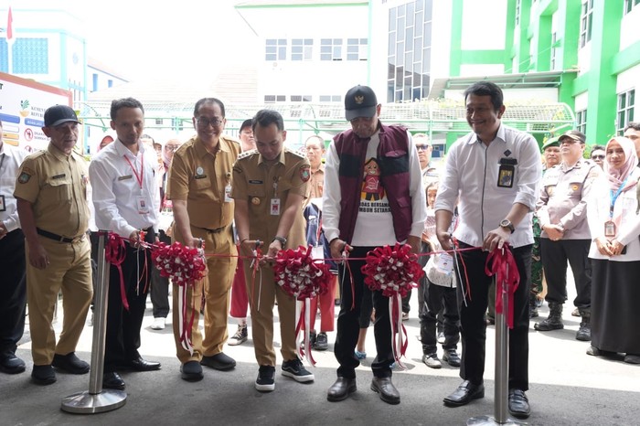 Wamensos Buka MPLS di Sekolah Rakyat Dasar 2 Surakarta