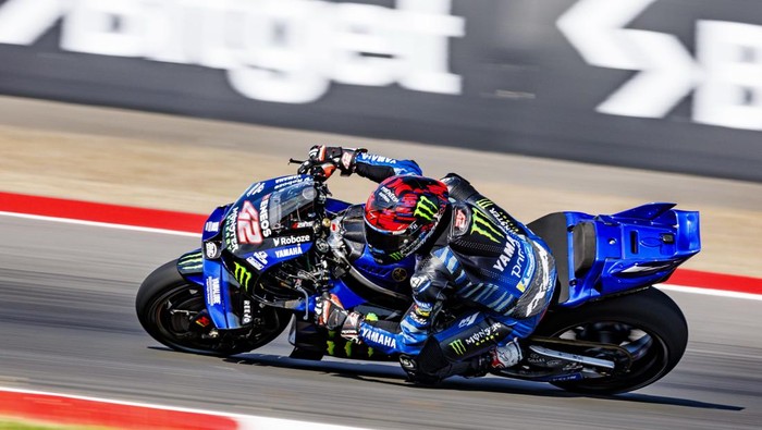 MANDALIKA, INDONESIA - 2025/10/05: Number 42 Monster Energy Yamaha MotoGP rider Alex Rins competes during the race at the 2025 Pertamina Grand Prix of Indonesia. (Photo by Stephen Blackberry/SOPA Images/LightRocket via Getty Images)