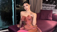 Berparas oriental, Angela Lillo memiliki postur tinggi 170 cm. (Foto: ist)