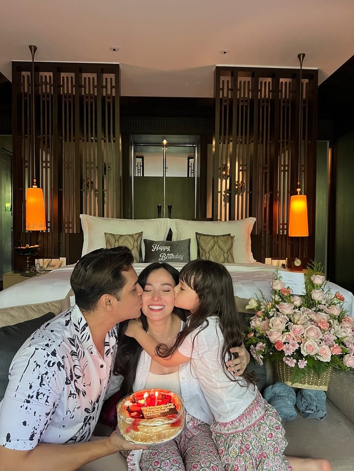 Asmirandah Rayakan Ultah ke-36, Makin Jago Bikin Kue dan Keripik Tempe