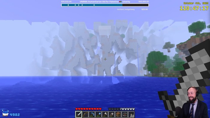 Seorang YouTuber game berhasil mencapai ujung dunia Minecraft dalam mode survival. Kira-kira seperti apa tampilan di ujung game sandbox garapan Mojang ini?