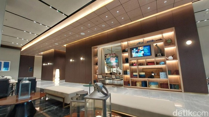 Lobby hotel Golden Tulip Essential PIK2 Jakarta