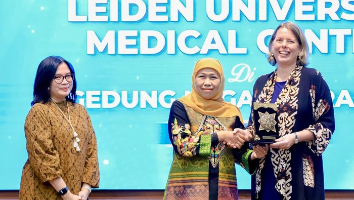 Gubernur Khofifah menerima kunjungan Profesor dan Dosen Leiden University Medical Center (LUMC) Belanda