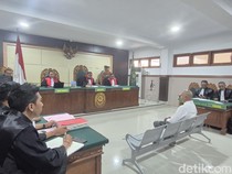 Hakim Tegur Saksi Berimajinasi Ubah Keterangan di Sidang Mangku Luwes