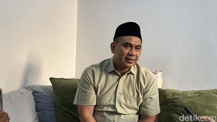 Sekretaris Jenderal DPP PPP, Taj Yasin Maimoen alias Gua Yasin, di kediamannya, Kecamatan Mijen, Kota Semarang, Selasa (7/10/2025).