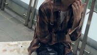Jeff juga naik ke lantai tertinggi Perpusnas, menikmati Jakarta dari ketinggian.